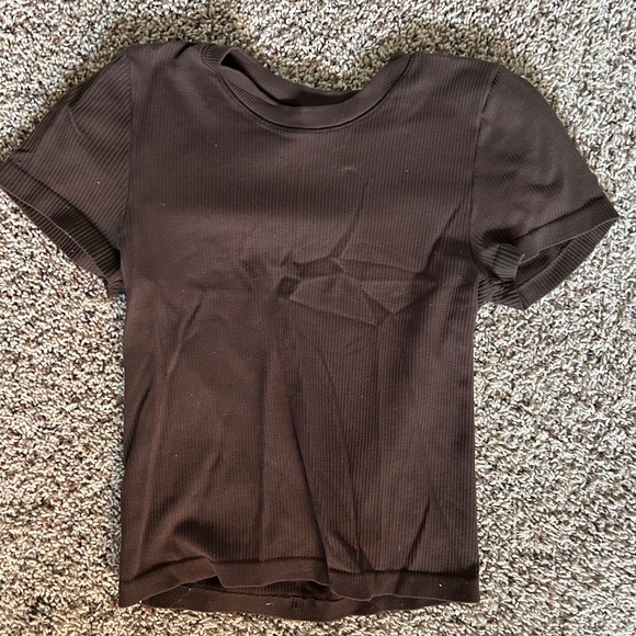 Aritzia Rib Seamless Willow T-Shirt - Picture 2 of 4